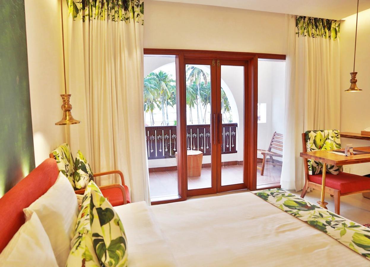 Estuary Sarovar Premiere Poovar Island Esterno foto