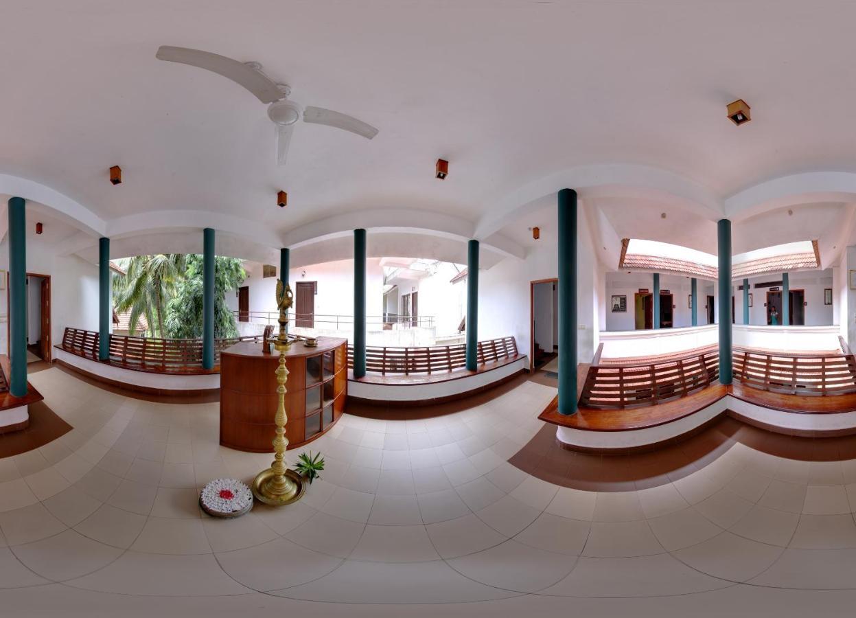 Estuary Sarovar Premiere Poovar Island Esterno foto